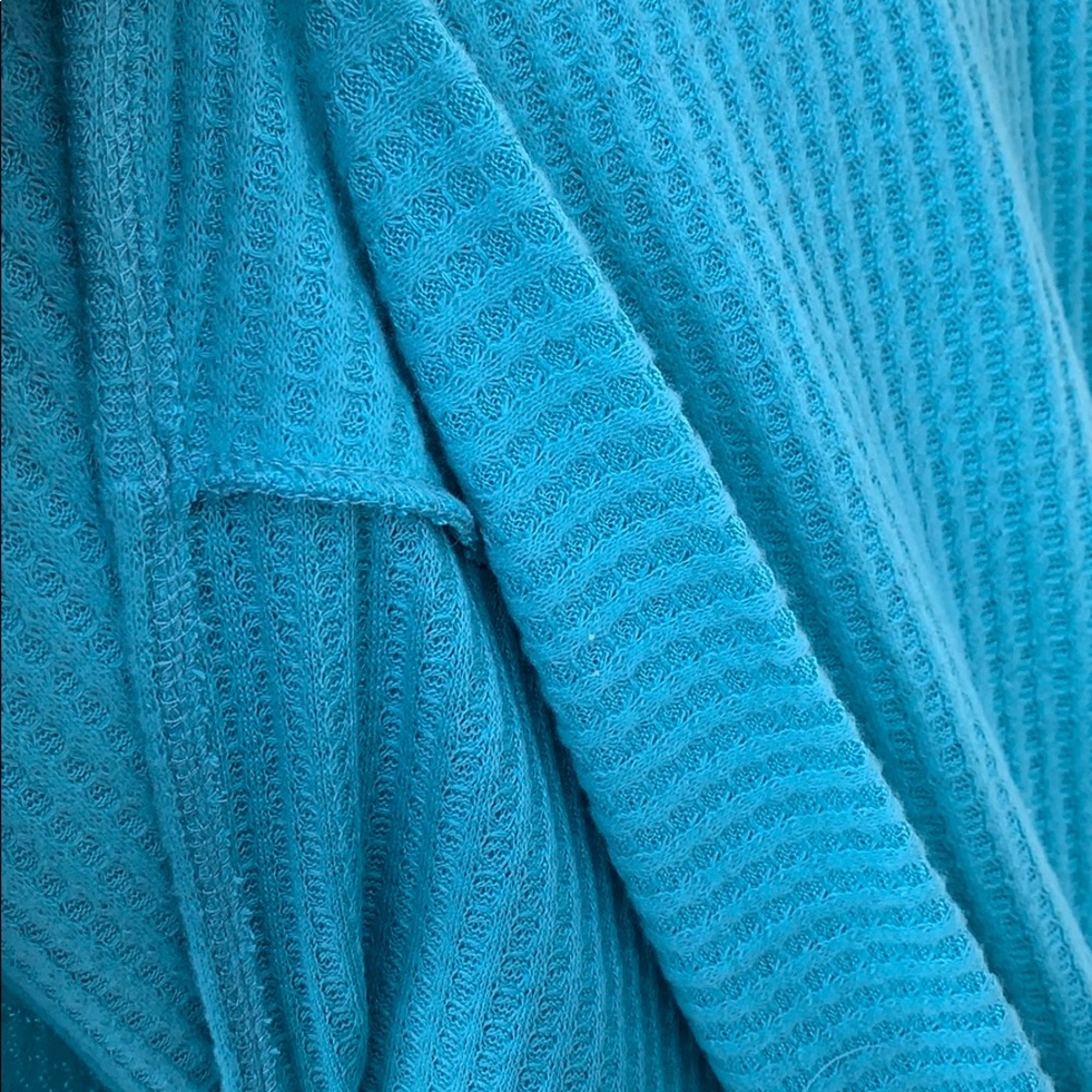 TEAL BLUE WAFFLE DETAILED TOP - Picture 5 of 8